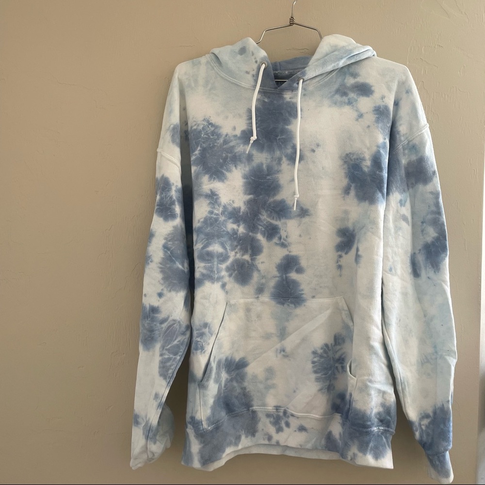Artist Union Blue and White Tie Dye Hoodie